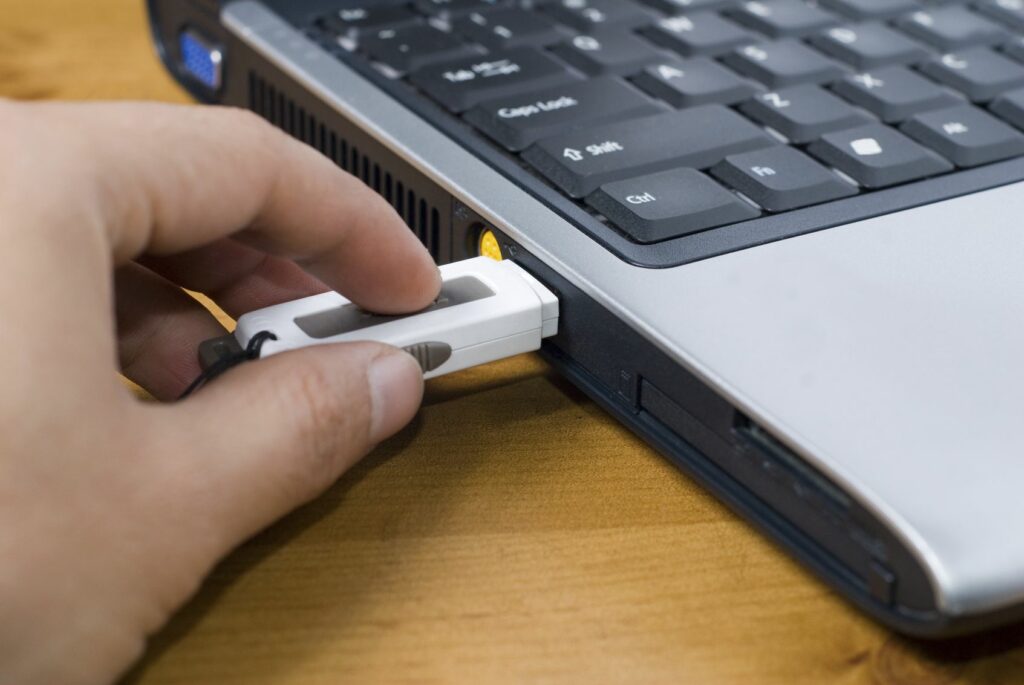 Comment installer Windows 7 à partir d'une clé USB