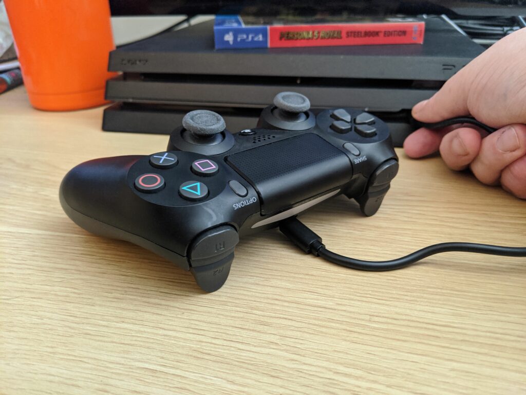 Comment réparer votre manette PS4 lorsqu'elle ne charge pas