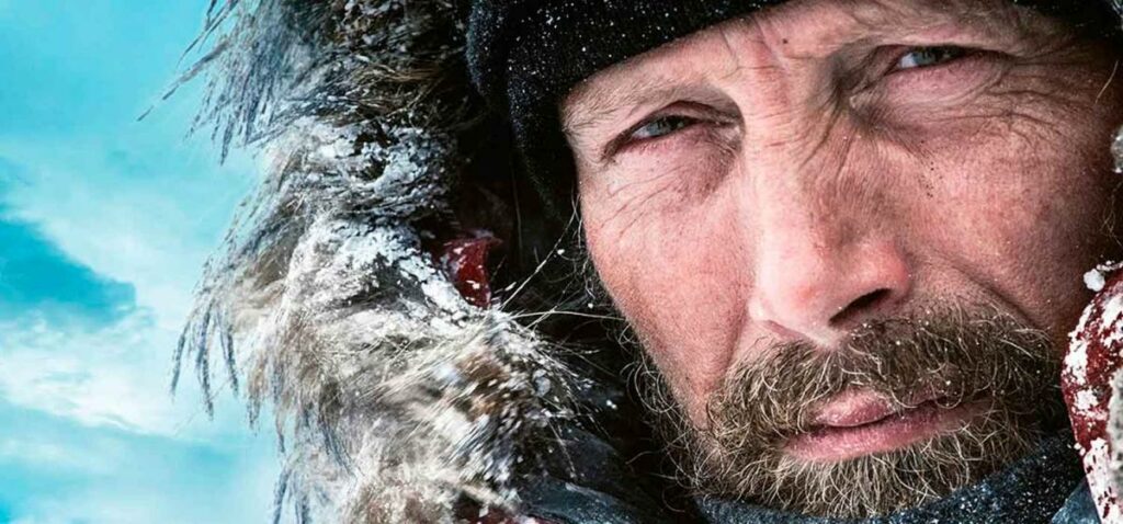 Critique de l'Arctique de Mads Mikkelsen, film de survie