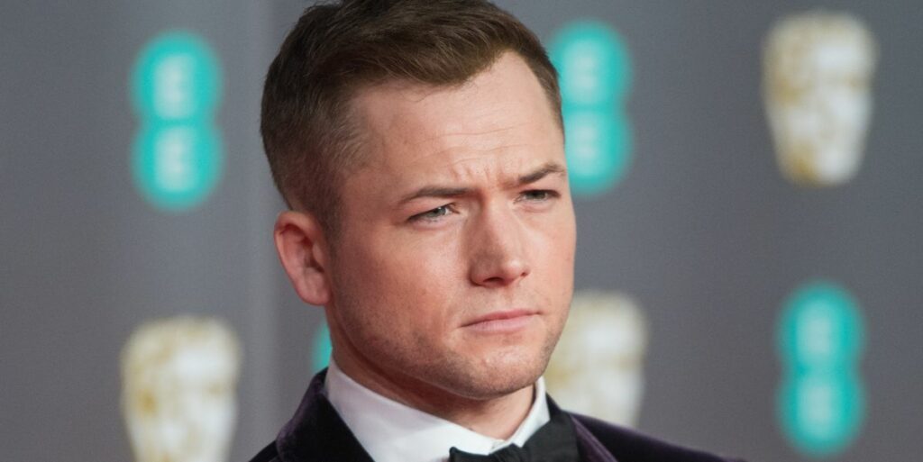 'Ace Agent' Taron Egerton comateux à mi-parcours de la performance