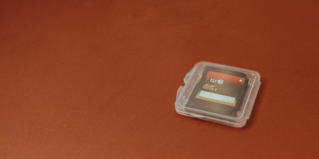 sd-card-in-case-tech-explained-featured