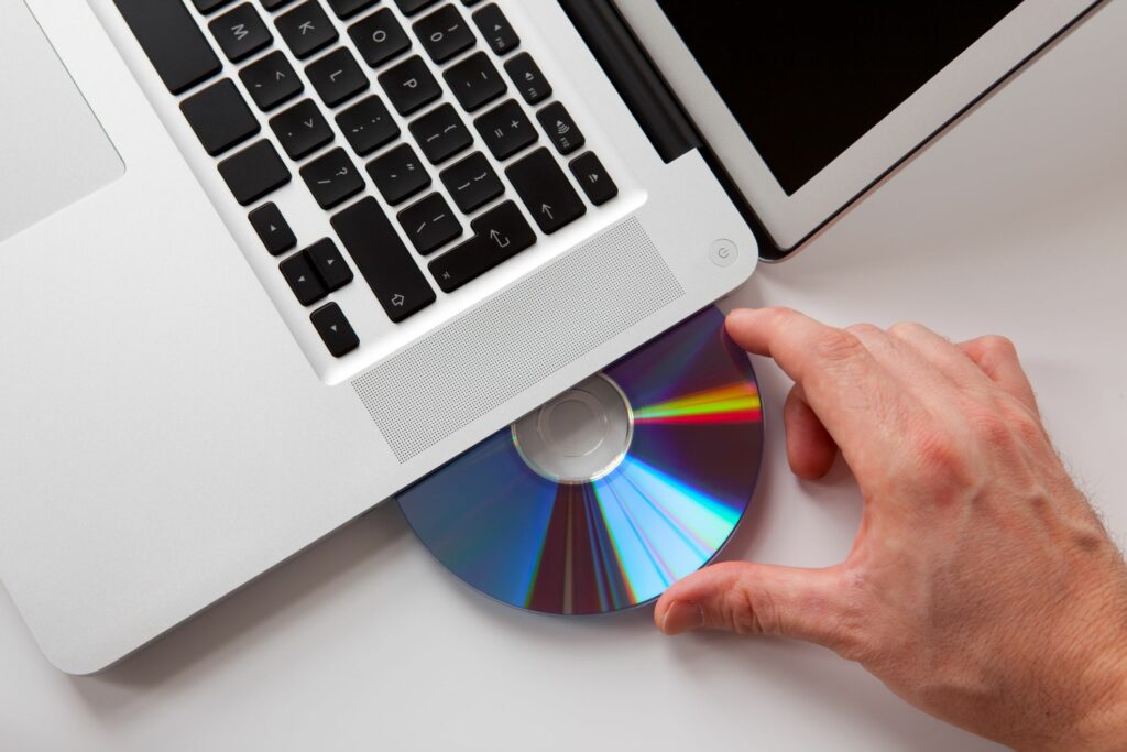 Comment démarrer à partir d'un CD, DVD ou disque BD