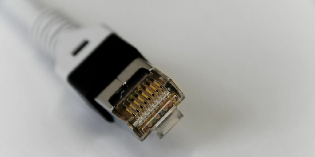 ethernet-cable-head-plug