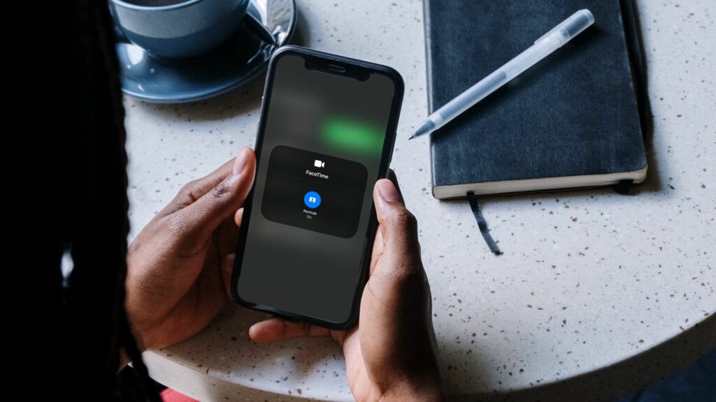 Comment flouter l'arrière-plan d'un appel FaceTime dans iOS 15
