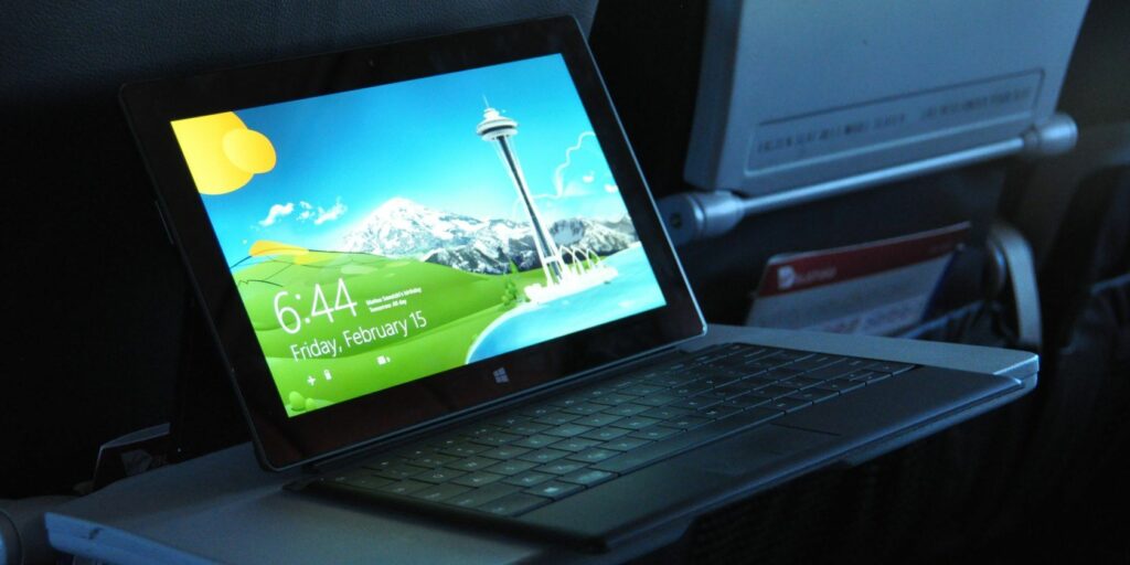 surface-rt-on-airplane