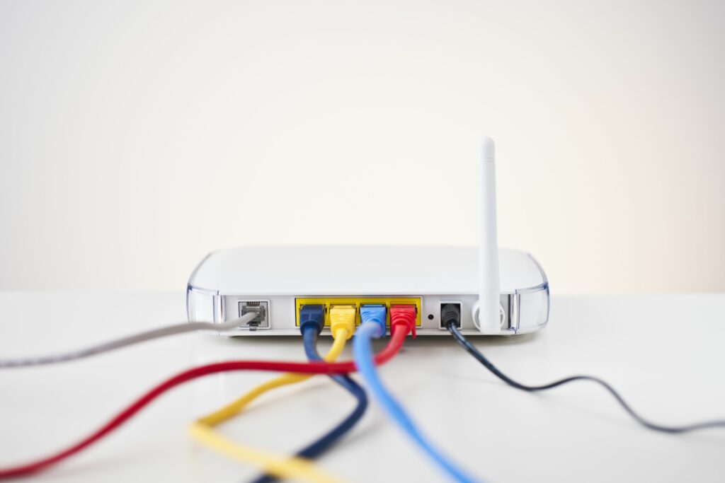 Devez-vous changer le nom par défaut (SSID) de votre routeur sans fil ?