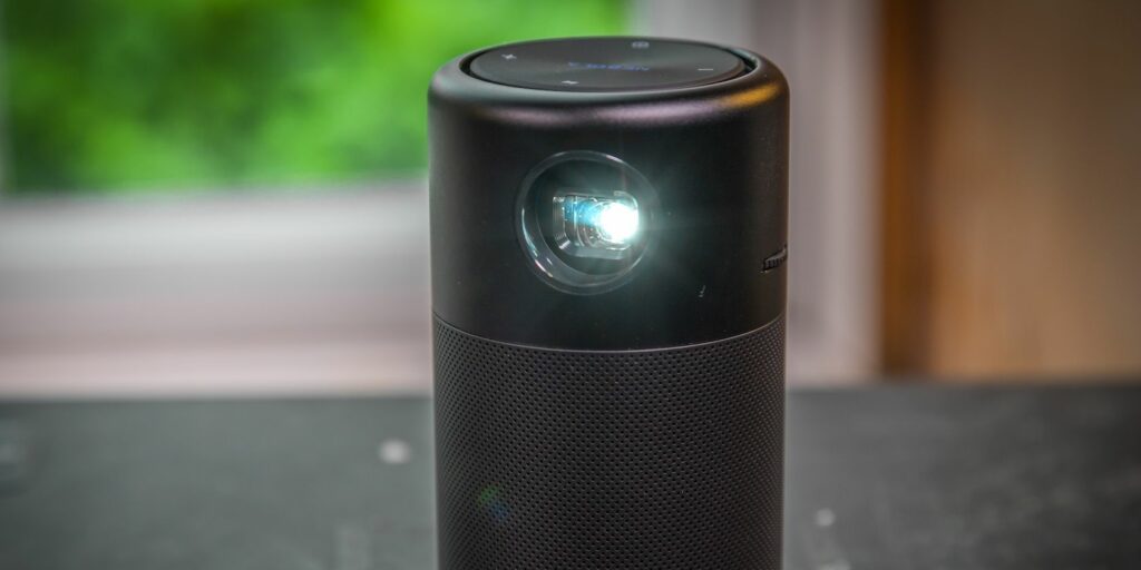 La capsule Nebula est le projecteur portable ultime (examen et cadeau)