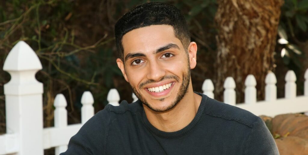 La star d'Aladdin Mena Massoud jouera dans un nouveau film Netflix