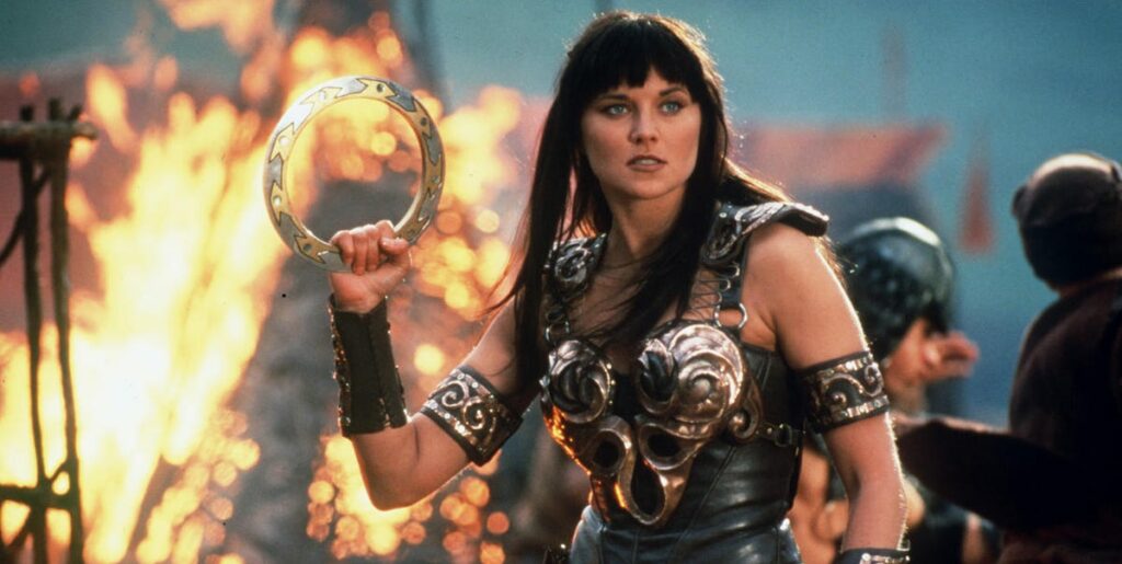 Lucy Lawless : 12 choses que vous ne saviez pas sur la légendaire princesse guerrière Xena