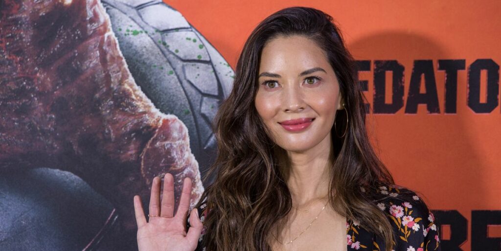 "The Predator": Olivia Moon se sent isolée après avoir condamné le passé criminel de son partenaire