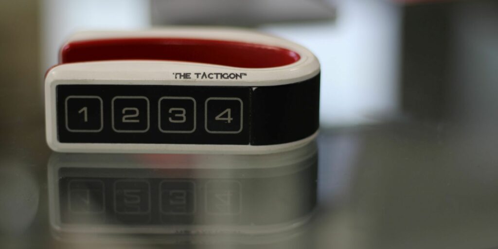 The Tactigon Skin gesture controller