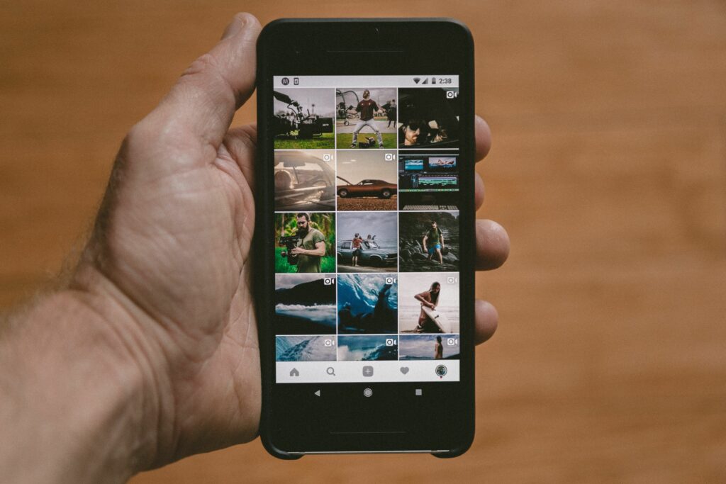 Comment modifier les emplacements sur les cartes photo Instagram