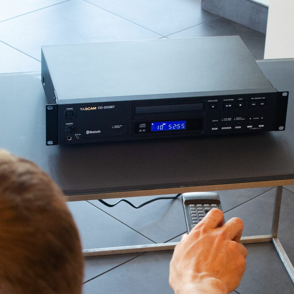 Test du lecteur CD en rack Tascam CD-200BT