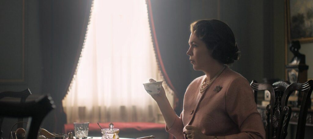 'The Crown' : nouveau look pour la saison 3 avec Olivia Colman