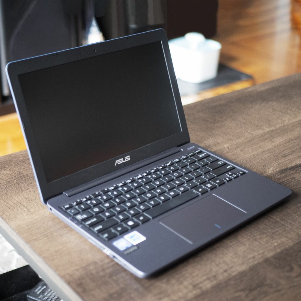 Test du Asus Vivobook 11