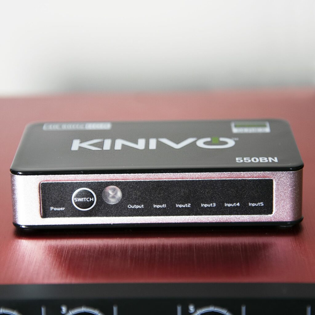 Examen du commutateur HDMI Kinivo 550BN