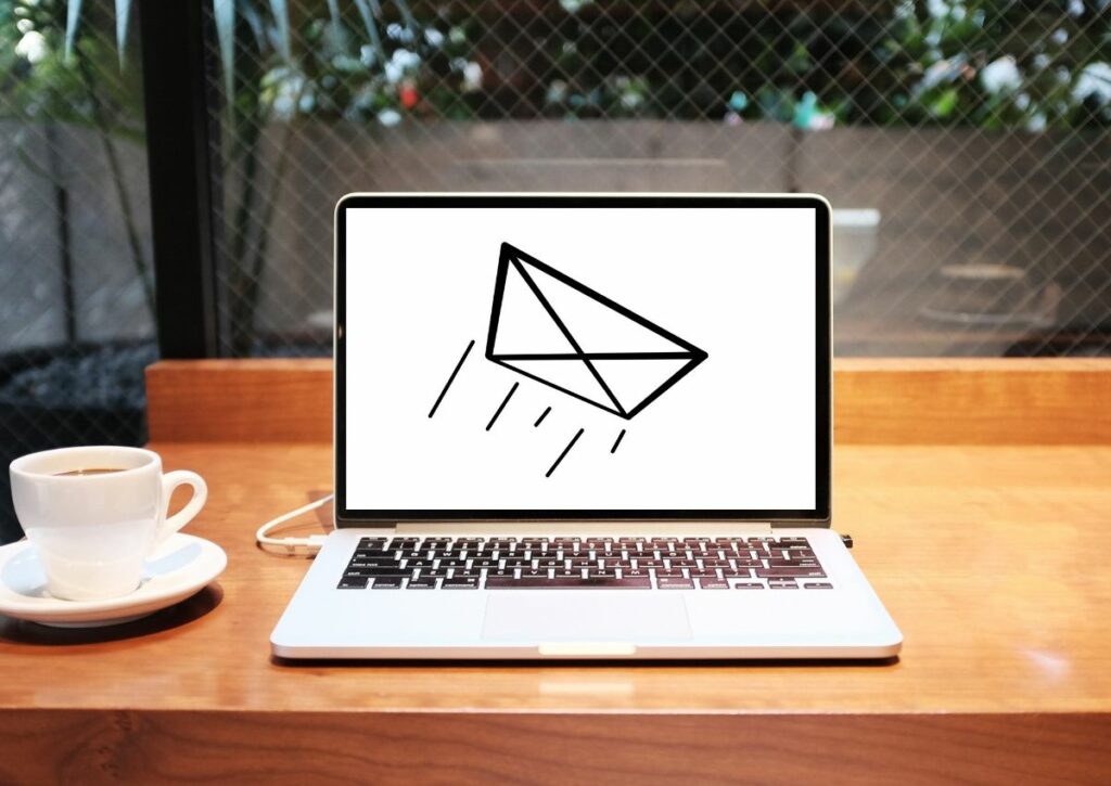Comment faire en sorte qu'Outlook envoie du courrier immédiatement