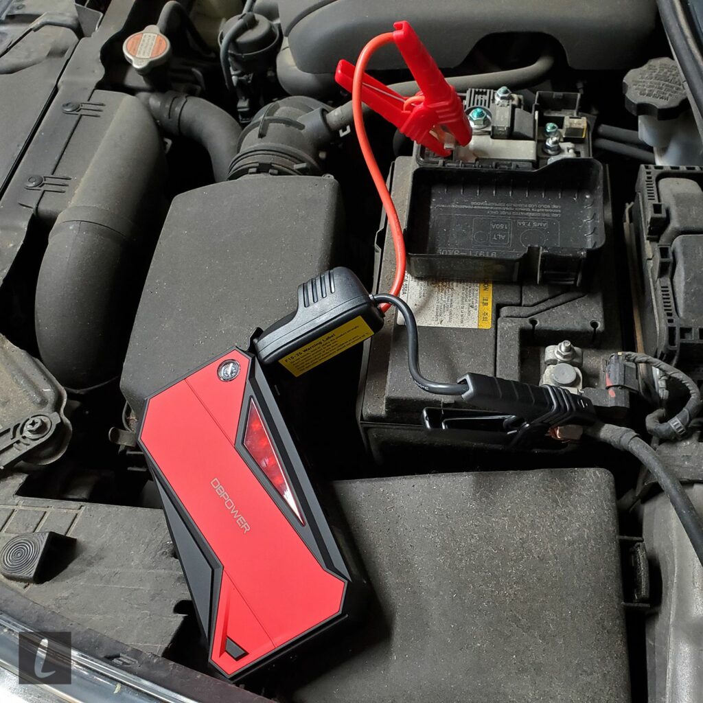 Examen du démarreur de voiture portable DBPOWER 600A Peak 18000mAh