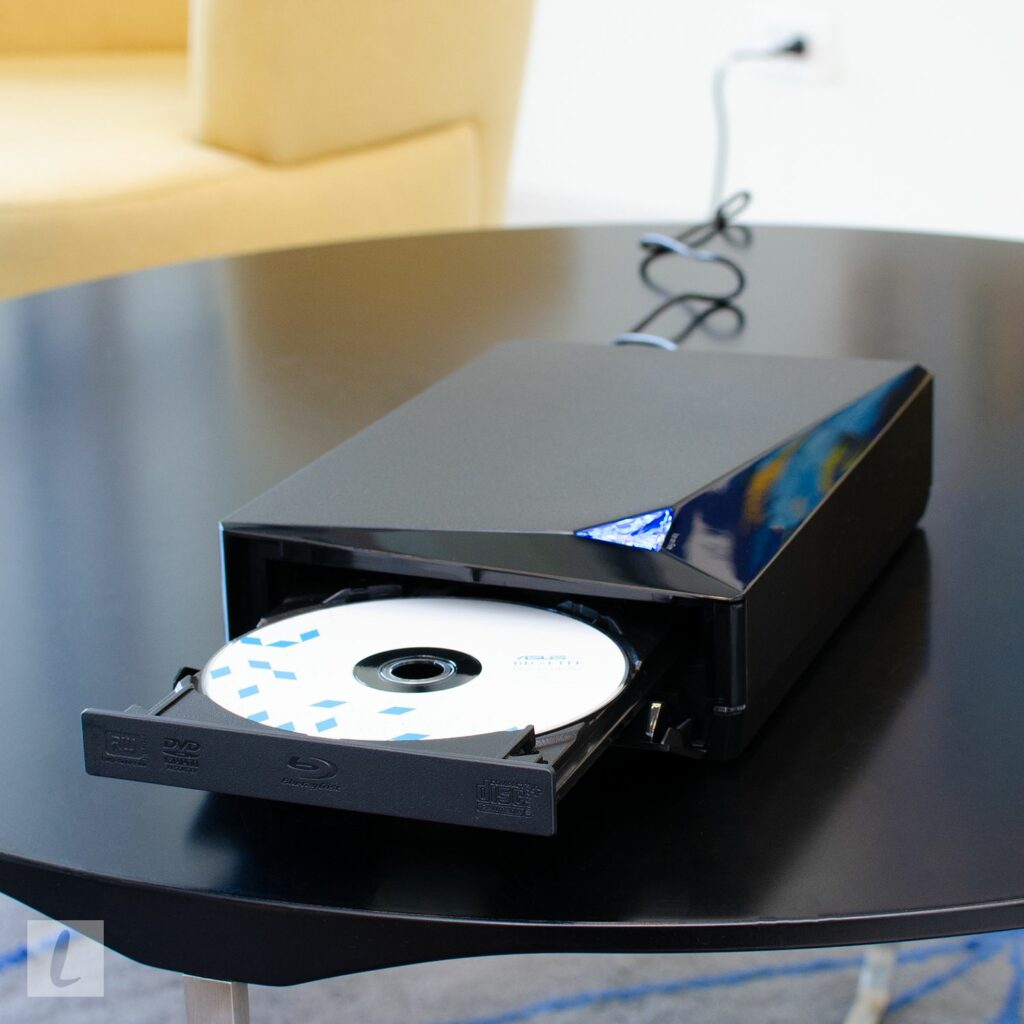 Examen du puissant lecteur Blu-ray Asus BW-16D1X-U