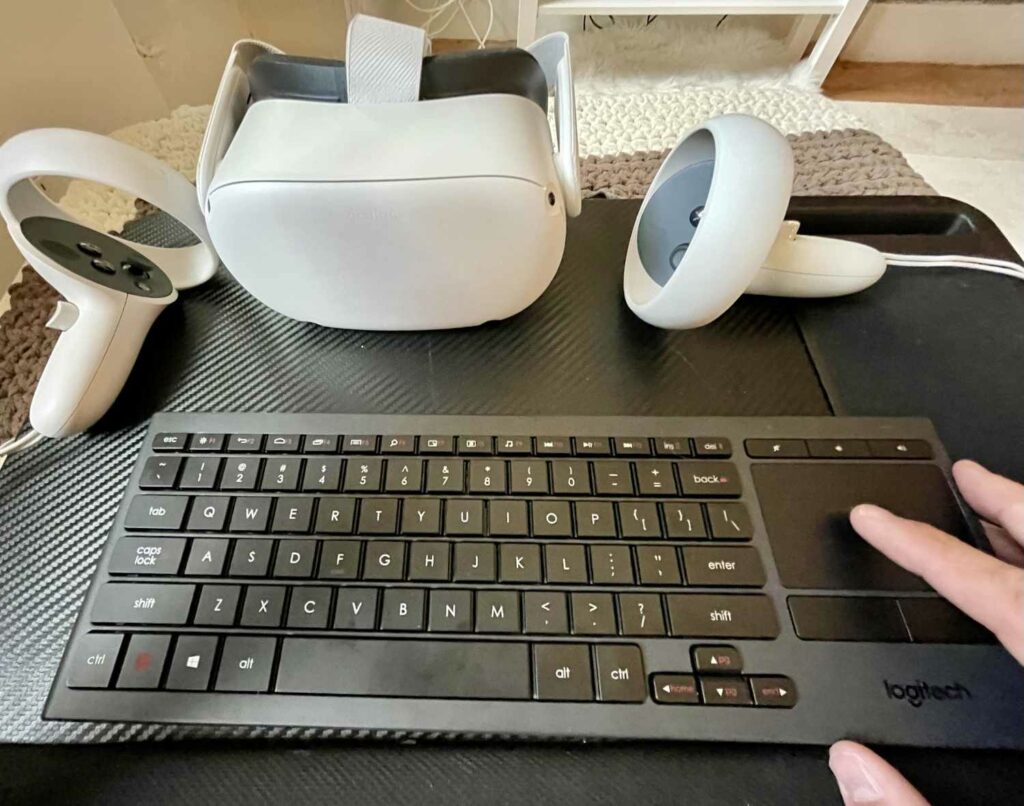 Comment le clavier Logitech K830 pourrait changer la saisie VR