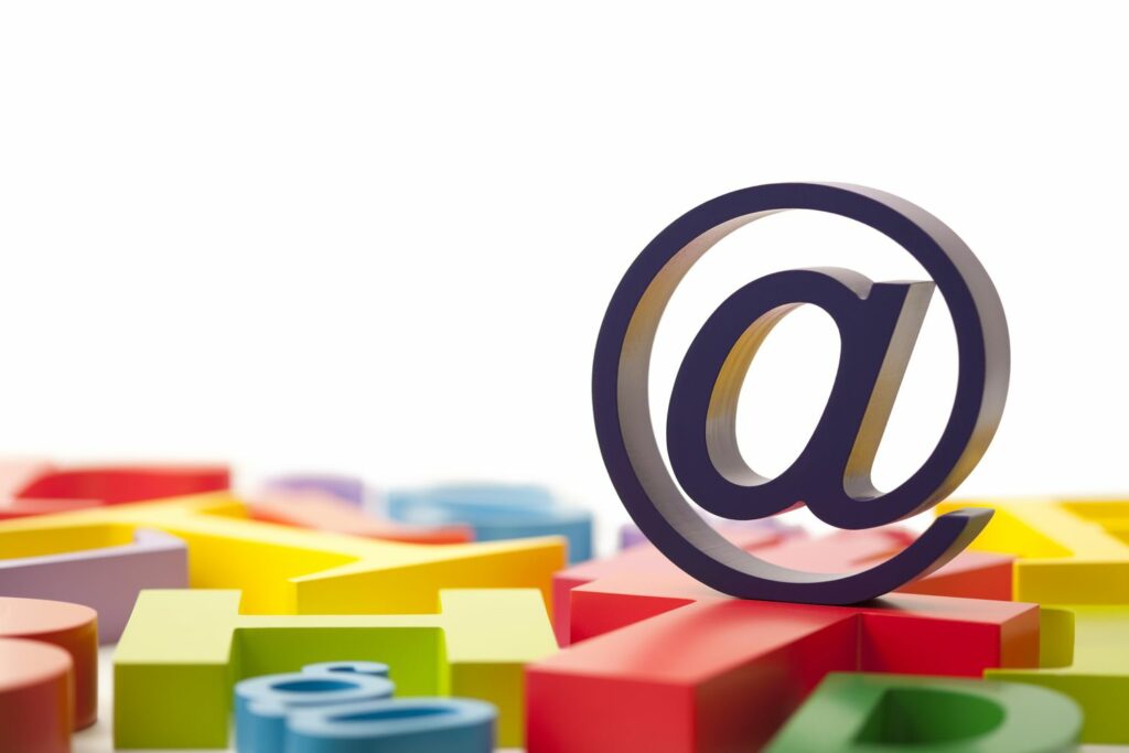 Comment trouver des personnes sur Twitter par e-mail